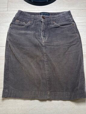 Banana Republic Women Brown Corduroy Skirt Size 0 Knee Length tear in slit